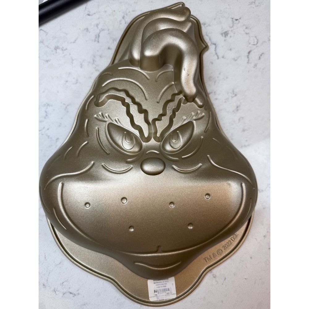 Williams Sonoma Dr Seuss The Grinch Cake Pan Gold Cast Aluminum Holiday Baking